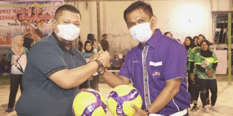 Dibuka Bupati, Turnamen Bola Voli Camat Mandau 2021 dimulai