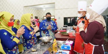 Semarak Hari Ibu di Mandau, Dewi Asdinar Sukses Tampilkan Kreatifitas Tanpa Batas Para Ibu