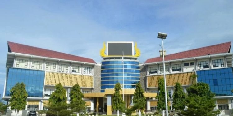 Universitas Negeri Padang resmi menjadi Perguruan Tinggi Negeri Berbadan Hukum