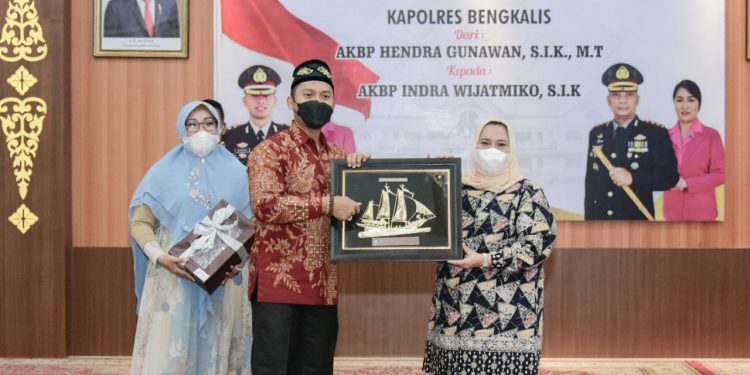 Keharuan Warnai Malam Kenal Pamit Kapolres Bengkalis