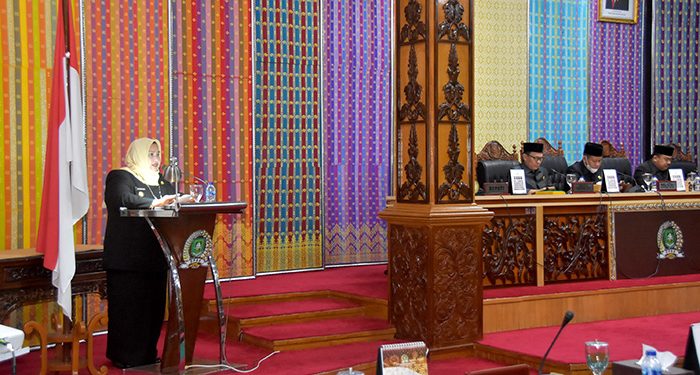 Bupati Kasmarni; Pandangan Umum Fraksi untuk Mantapkan Langkah Membangun Daerah