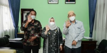 Kunjungi Korwilcam Pendidikan Pinggir, Bupati Kasmarni Minta Sekolah Sosialisasikan Vaksinasi  Anak