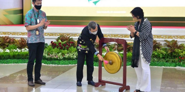 Gubernur Riau Luncurkan Film dan Buklet Lentera Harapan