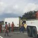 Pecah Ban, Mobil Box Terbalik di Tol Pekanbaru-Dumai