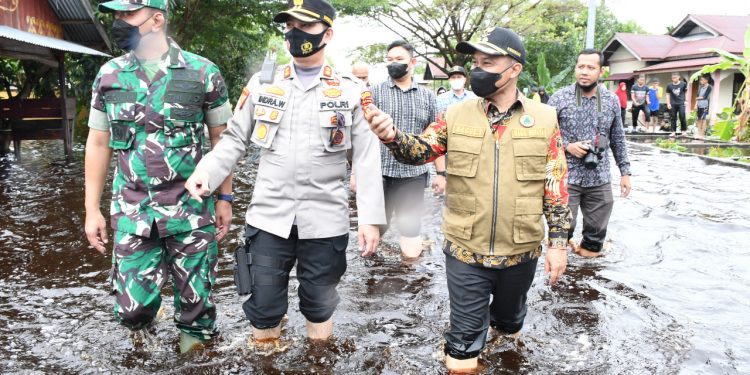 Wabup Bagus Tinjau Beberapa Titik Lokasi Terdampak Banjir
