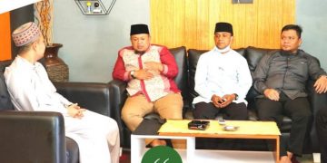 Camat Riki Takziah ke Kediaman Warga Stadion, Yang Putranya Meninggal Laka Lantas di Hang Tuah Duri