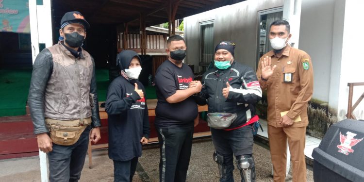 Dilepas Camat Riki, Tim Touring Riaulantang.com Bergerak ke Lombok, Tempuh 2.774 Km untuk Catatkan Sejarah Jurnalis Bengkalis Pertama ke Lombok Dengan Motor