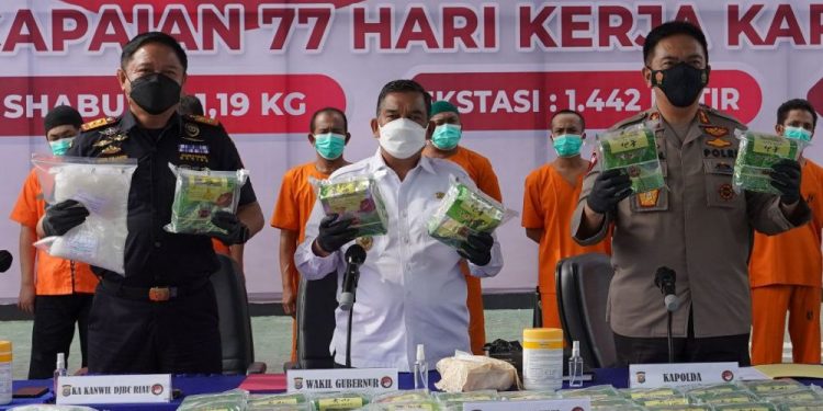 Polda Riau Ringkus 3 Tersangka, 61 Kg Sabu Diamankan