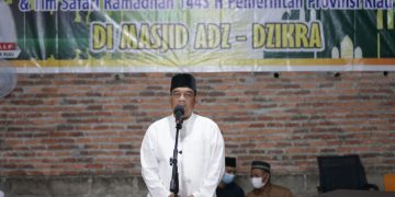 Wagub Riau Awali Safari Ramadan di Masjid Pencetak Hafiz Quran di Ujung Batu Rohul