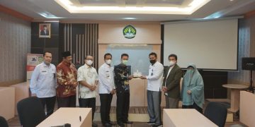 Bupati Rohil Audiensi dengan Rektor Universitas Riau Bahas Kerjasama Program Beasiswa