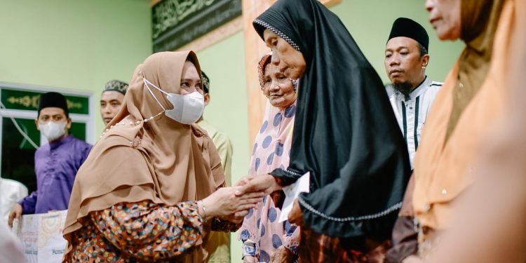 Safari Ramadhan di Pulau Terluar,  Bupati Kasmarni Sampaikan Komitmen Bangun Rupat Utara