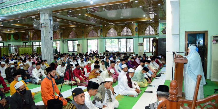 Pesan Bupati Kasmarni pada Hari Kemenangan 1 Syawal 1443 H
