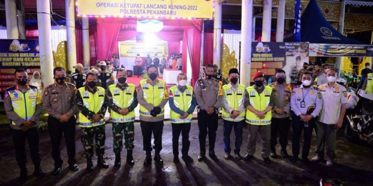Tinjau Takbir Idul Fitri, Gubri Himbau Petugas Untuk Jaga Kesehatan