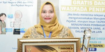 Bupati Kasmarni Terima Penghargaan dari Mendagri, Posisi Kedua Realisasi Pendapatan Daerah Tertinggi se-Indonesia