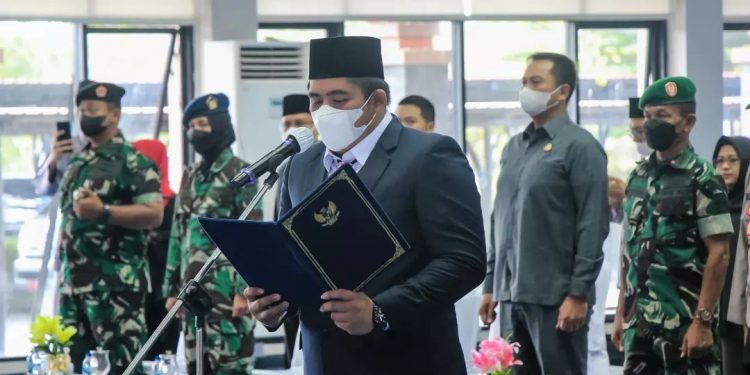 Roby Lantik 11 Pejabat Pimpinan Tinggi Pratama di Lingkup Pemkab Bintan