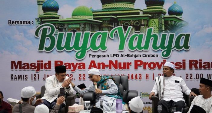 Gubernur Riau Hadiri Tabligh Akbar Buya Yahya di Masjid Raya An-Nur Provinsi Riau