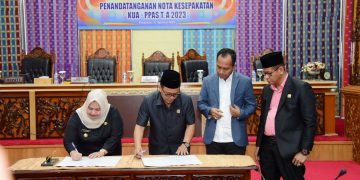 Bupati Kasmarni Bersama Ketua DPRD Bengkalis Teken Nota Kesepakatan MoU KUA-PPAS 2023