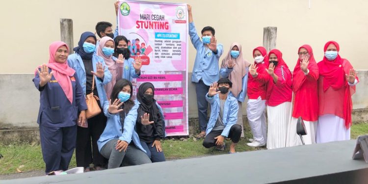 Cegah Stunting, Mahasiswa KKN UNRI Bagikan Vitamin A di Tambusai Batang Dui