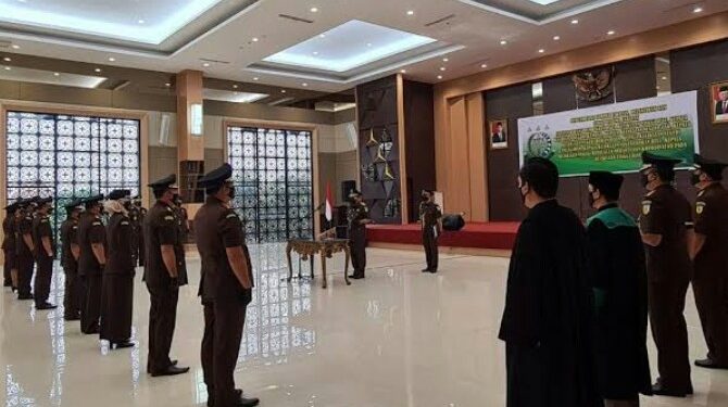 Kajari Rohul Pimpin Sertijab Kasi Pidsus dari Doni Saputra ke Susanto Ritonga