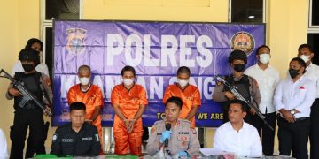 Polres Kuansing Ungkap Kasus Senpi Rakitan dan Pembunuhan Berencana
