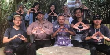 Mahasiswa Kukerta Unri di desa Banjar Seminai  Bantu Promosi dan Kembangkan Produk Unggulan Salak Madu