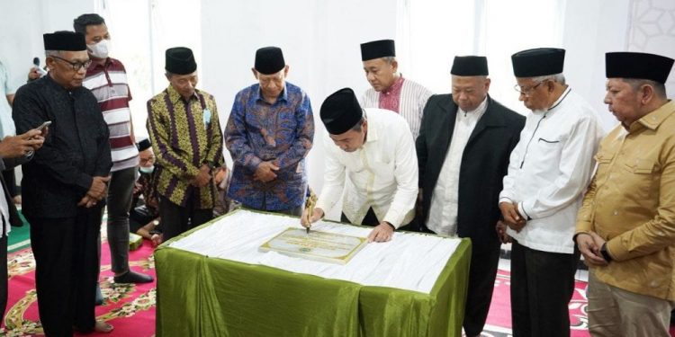 Gubri Syamsuar Resmikan Markas Dakwah DDII Provinsi Riau
