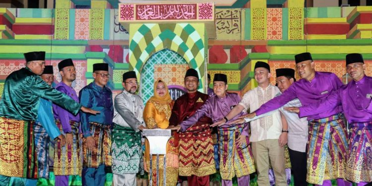 Buka MTQ Ke-54, Bupati Sampaikan Jalan Strategis Kecamatan Bengkalis Tuntas Tahun 2024