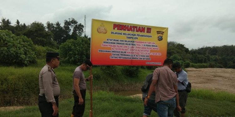 Kapolsek Kuantan Mudik Tertibkan PETI di Sungai Batang Kuantan