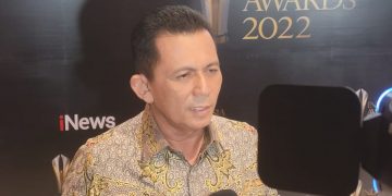 Gubernur Ansar Terima Anugerah Indonesia Award Inews 2022 Katagori Transformation Digital