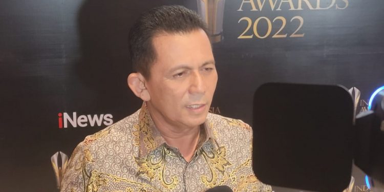 Gubernur Ansar Terima Anugerah Indonesia Award Inews 2022 Katagori Transformation Digital
