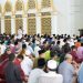 Ribuan Jemaah Salat Jumat Perdana di Masjid Nurul Wathan Provinsi Riau