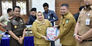 Meringankan Keluarga Kurang Mampu, Bupati Kasmarni Salurkan 70.000 Paket Murah Tahap Dua