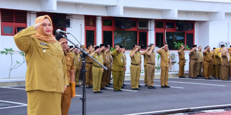 Lewat Apel Pagi, Bupati Kasmarni Ingatkan ASN Tingkatkan Disiplin, Integritas serta Loyalitas Pengabdian