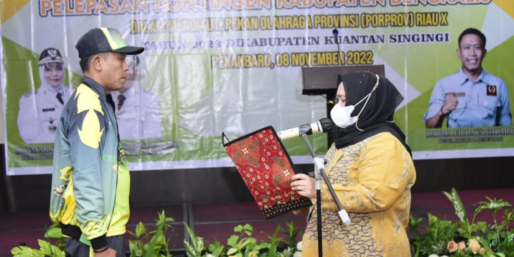 Bupati Kasmarni Lepas 464 Atlet Bengkalis Berlaga di Porprov ke-X Riau