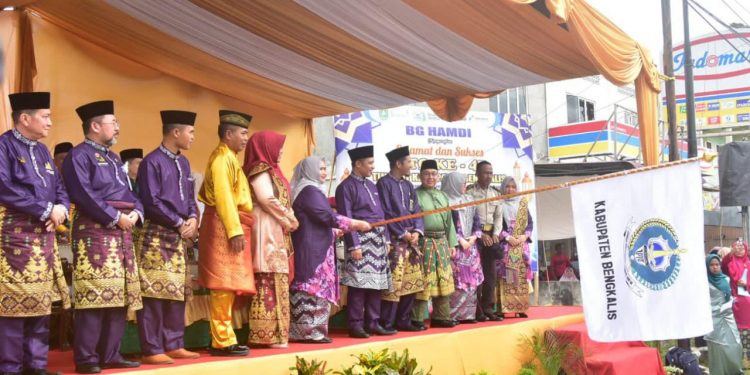 Bupati Lepas Pawai Taaruf MTQ ke-47 Tingkat Kabupaten Bengkalis