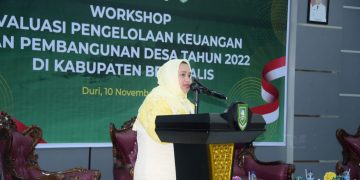 Bupati Kasmarni Buka Workshop Evaluasi Pengelolaan Keuangan dan Pembangunan Desa
