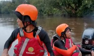 Anak 11 Tahun Tenggelam Terseret Arus Sungai Siak, Tim SAR Lakukan Pencarian