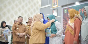 Tingkatkan Kompetensi  Kader, Bupati Bengkalis Buka Pelatihan Kader Posyandu se  Kecamatan Mandau