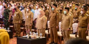 Bupati Kasmarni Hadiri Rakor dan Dengarkan Intruksi Menteri Dalam Negeri RI
