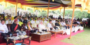 SK Pengakuan Masyarakat Hukum Adat diserahkan Gubernur, Bupati Kasmarni Ucapkan Terimakasih