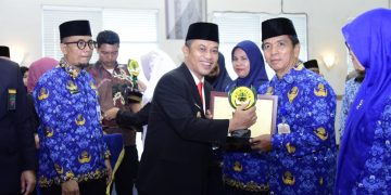20 Sekolah Adiwiyata di Bengkalis Terima Penghargaan dari Bupati