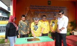 Gubernur Syamsuar Resmikan Dua Jalur Jalan Dihari Bakti PU ke-77