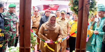 Bupati Kasmarni Hadiri Pembukaan Turnamen Volly Ball SMANSIX Cup Gubernur Riau
