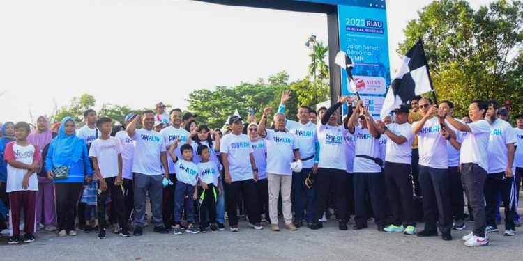 Jalan santai HUT BUMN ke 25 di Duri Bengkalis Riau