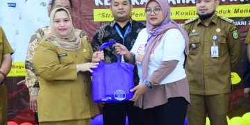 Hadiri Pembukaan Pelatihan UMKM, Bupati Kasmarni Minta Produk Lokal Bisa Tembus Pasar Nasional
