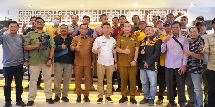 Dihadiri Ratusan Wartawan, Bupati Rohil Buka Sosialisasi Penggunaan Aplikasi Simatrik