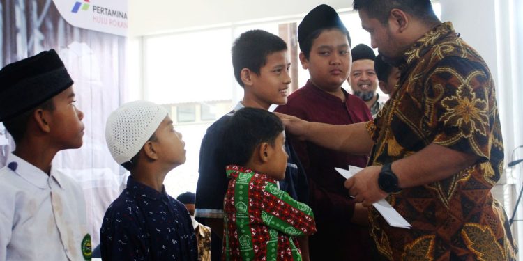Safari Ramadan, Manajemen PHR Temui Pekerja dan Masyarakar Serta Gelar Pasar Murah