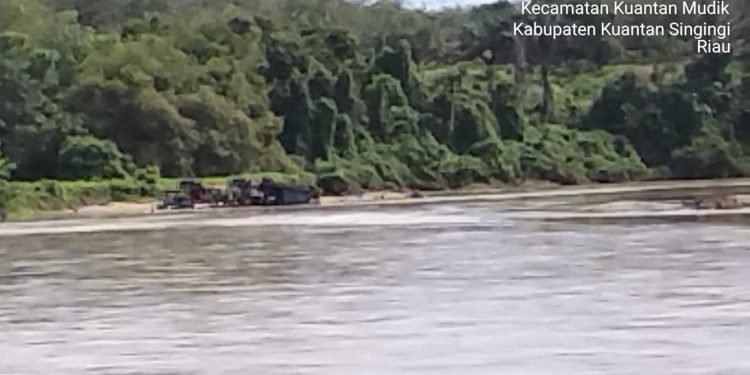 Lagi 3 Kapal Peti di Pancang Finis Saidina Ali Hancurkan Arena Pacu Jalur