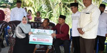 Bupati Kasmarni Apresiasi Program Bedah Rumah, Satu Rumah Satu Kecamatan, Bantuan Baznas Bengkalis