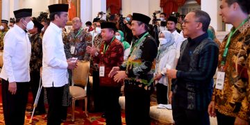 Gubernur Peduli Zakat, Gubri Syamsuar Diundang ke Istana